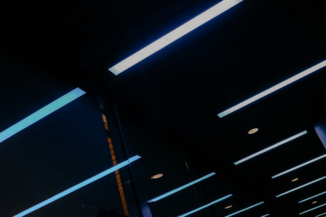 Éclairage Moderne : 10 Tendances pour Sublimer votre Intérieur