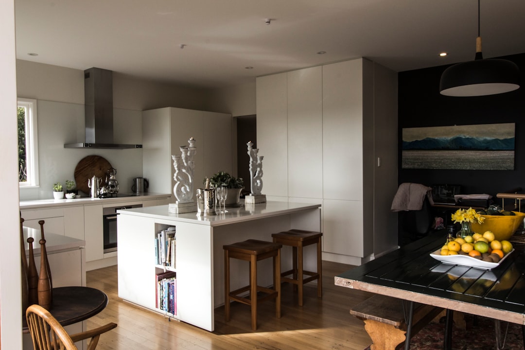 Cuisine Ouverte : 12 Astuces pour Optimiser Espace et Fonctionnalité